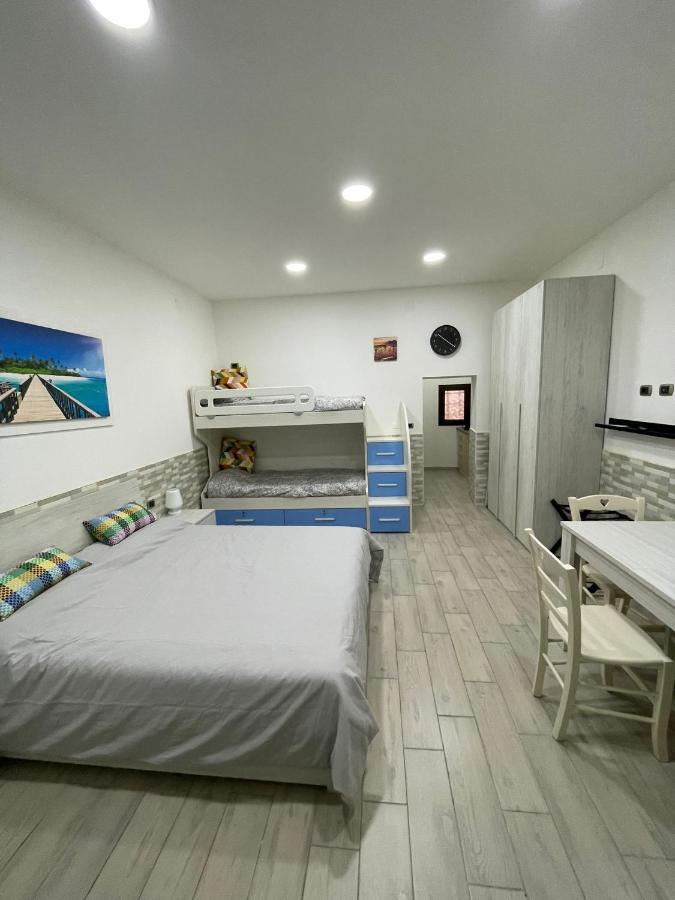 Casa Vacanze Luisa Napoli Bagian luar foto