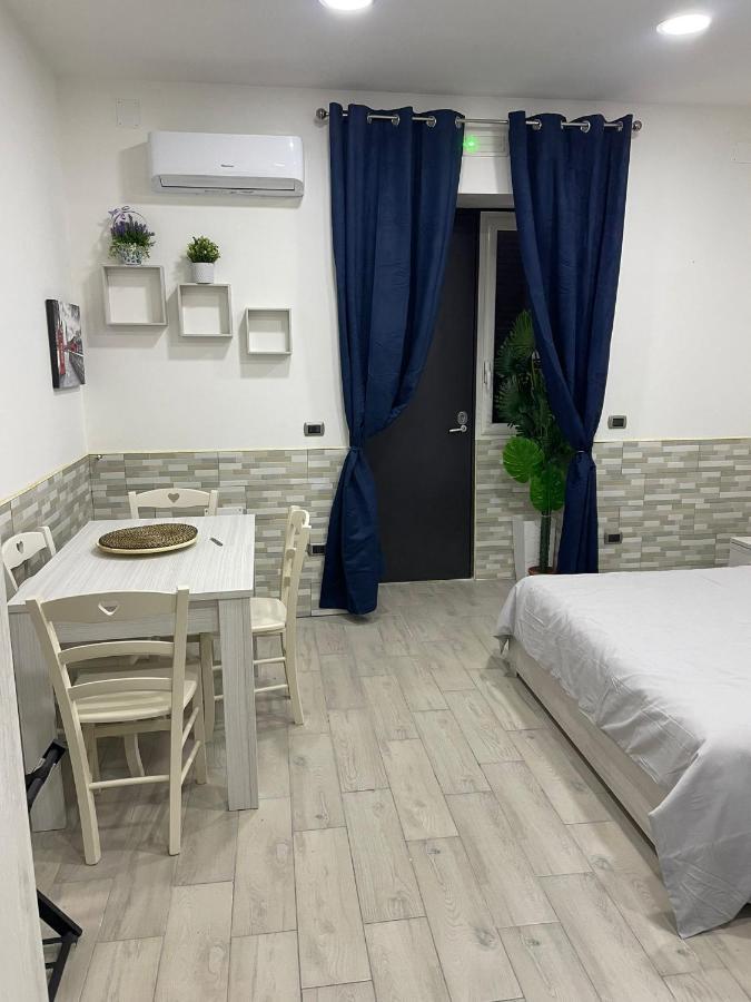 Casa Vacanze Luisa Napoli Bagian luar foto