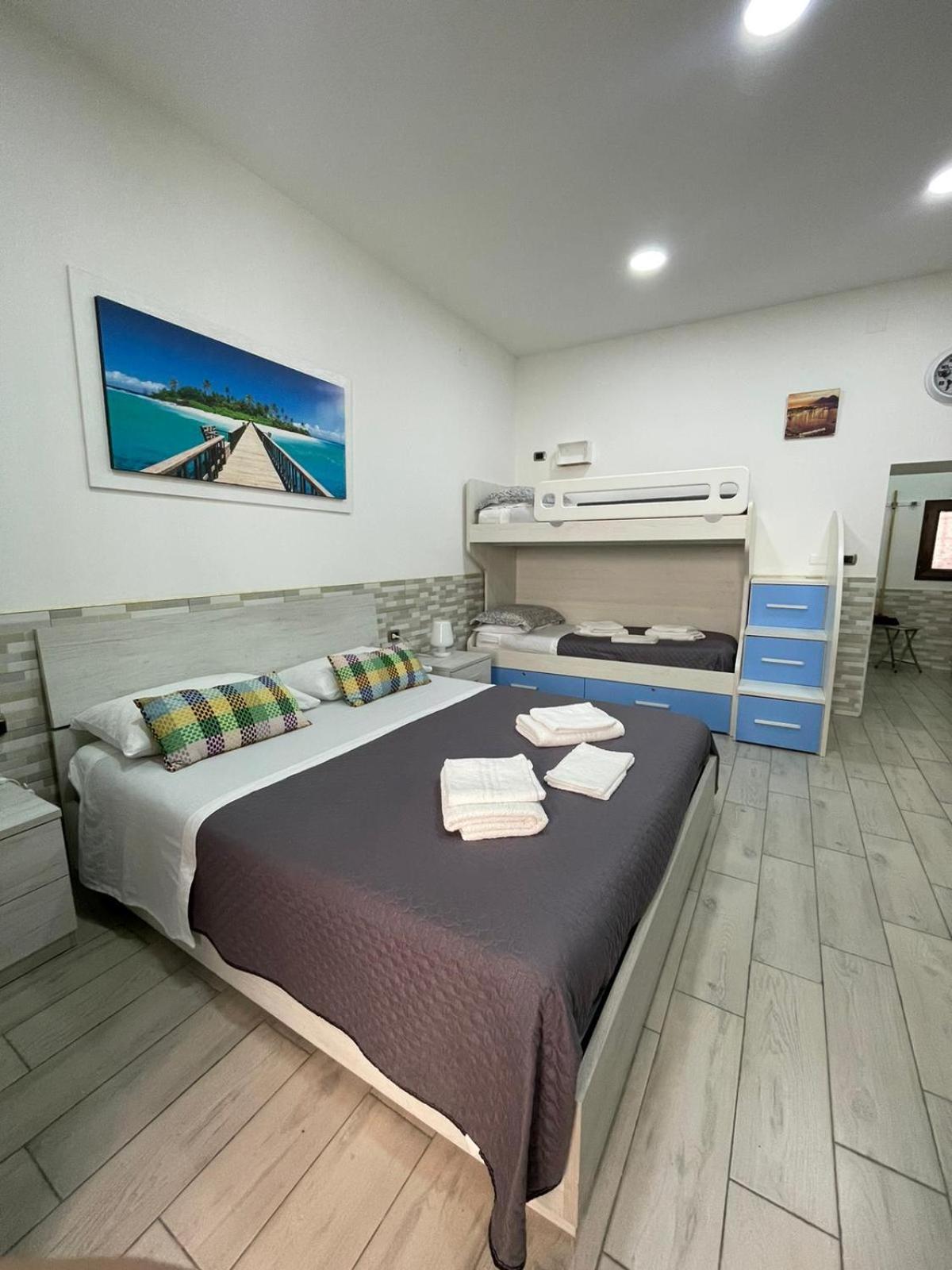 Casa Vacanze Luisa Napoli Bagian luar foto